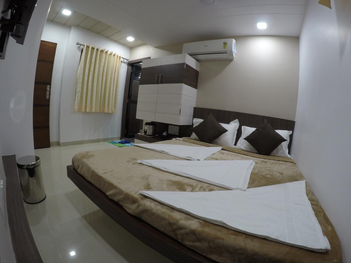 Hotel Ideal فَدودارا المظهر الخارجي الصورة