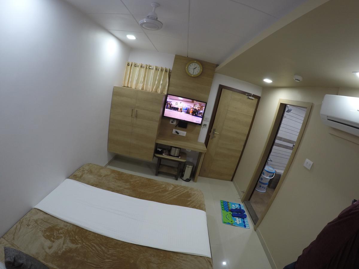Hotel Ideal فَدودارا المظهر الخارجي الصورة
